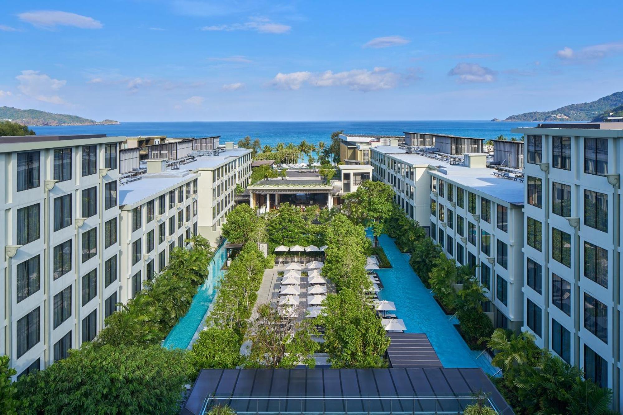 Four Points By Sheraton Phuket Patong Beach Resort Exteriör bild